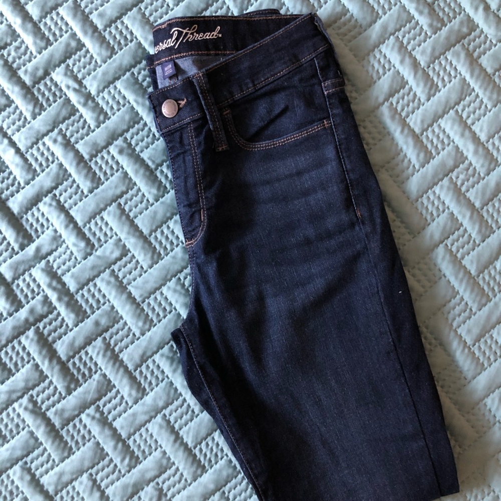 Dark blue skinny jean